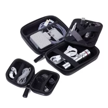 TROIKA ONPACK resegadgetset svart (CBO60/BK)