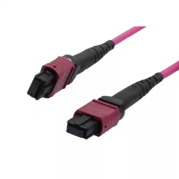 SYNERGY21 fiberoptisk patchkabel OM4 Low Loss Elite 12 fiber typ B korsad MTP-hona - erika violett - 0,5 m