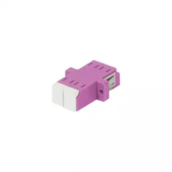 SYNERGY21 LC-LC duplex multimode OM4 fiberoptisk koppling, Erika Violet, PVC, flänsad, med ensidig laserskyddsklaff