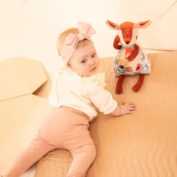 Lilliputiens aktivitetsleksak med spegel tittut Stella the Fawn 6m+
