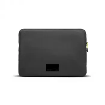 Native Union Ultralight Sleeve för MacBook 15 inch (svart)