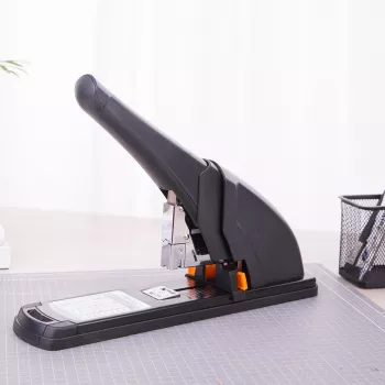 Deli Heavy Duty häftapparat svart – kontorsmaterial