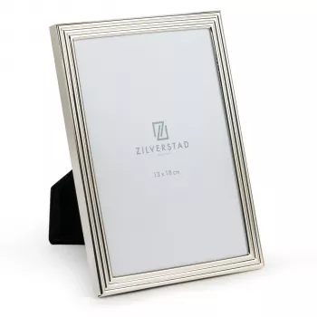 Zilverstad Elana 13x18 metallfotoram porträtt silver