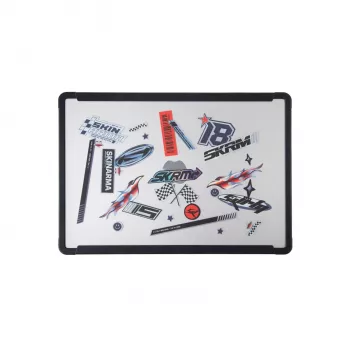 SKINARMA Henko Hard Shell Case för MacBook Air 15 inch M2 2023 / M3 2024 / M4 2025 / M5 2026, Frost Clear