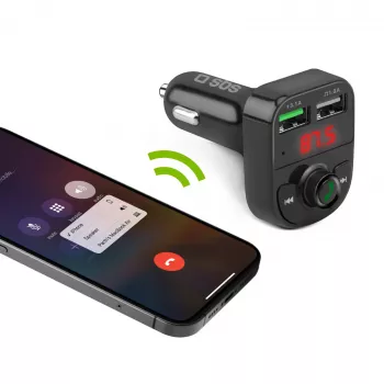 SBS TECARFM2USB Bluetooth FM-sändare med handsfreefunktion och dubbla USB-laddningsfunktioner