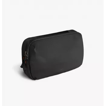 UNIQ Denver Tech Kit förvaringsfodral 2,5 l, svart
