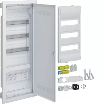 HAGER VU603WWH infälld fördelningscentral med integrerat uttag och plastdörr, 3 rader, 36 moduler, vit