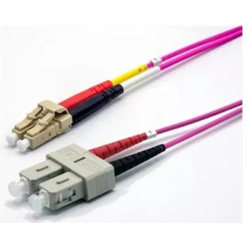 EKIVALAN OM4 duplex fiberoptisk patchkabel LC/SC, 50/125 µm, ljunglila, 5 m COZOM4DCLC2SE0050A