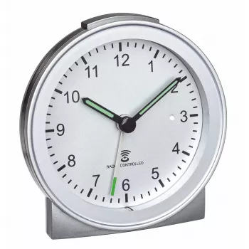 TFA Dostmann 60.1517.54 analog väckarklocka med radio silver