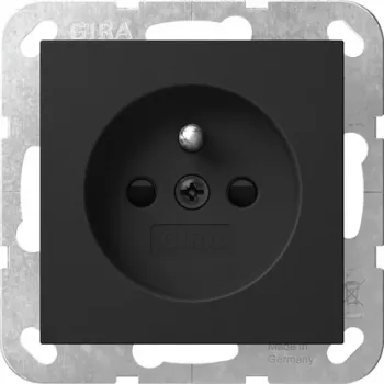 Gira 4485005 Schuko-uttag med skyddskontakt och integrerad shutter System 55 renvit