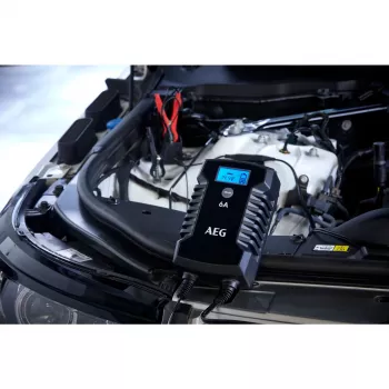 AEG LD6 10617 bilbatteriladdare 6V/12V 3A/6A med LCD-display