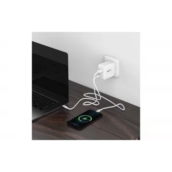 SKROSS Multipower Combo+ US 48W USB-väggladdare med USB-C PD och 3 USB-A-portar SKKT000348WPDUSCCN