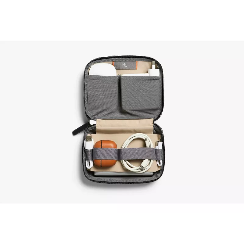 Bellroy Tech Kit Compact – Navy