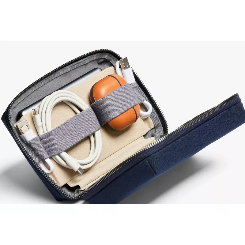 Bellroy Tech Kit Compact – Navy