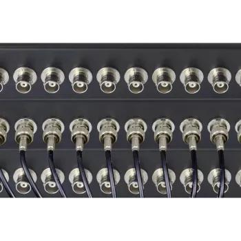 Renkforce RF-4541184 19 tums 1U rackmonterad BNC-patchpanel, 16 portar, svart