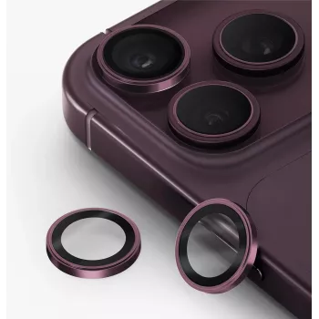 UNIQ Optix Prime kameralinsskydd för iPhone 18 Pro / iPhone 18 Pro Max – vinröd med applikator