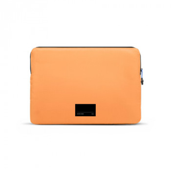 Native Union Ultralight-skal för Apple MacBook 15, Apricot Crush